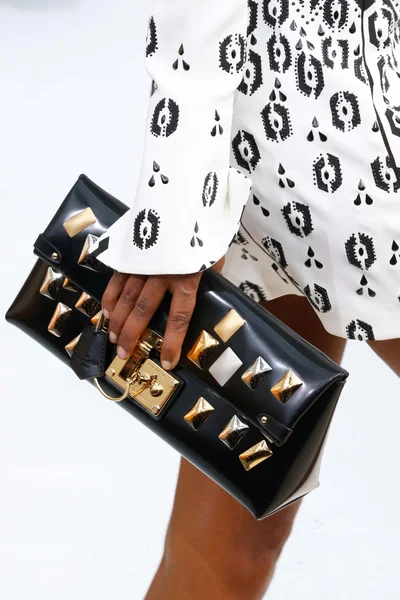 Look 96